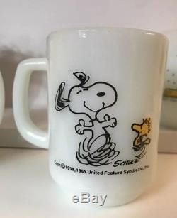 Snoopy Woodstock Peanuts VTG Mugs Fire King Milk Glass Mid Century 1960s