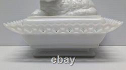 VINTAGE ANTIQUE WHITE MILK GLASS COVERED DISH FIGURAL CAT with EYES