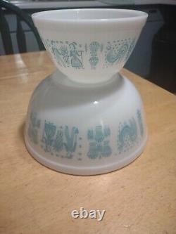 VINTAGE Blue And White Pyrex Amish Butterprint Mixing Bowls Set of TWO (2)