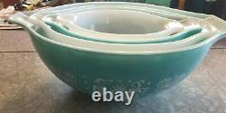 VINTAGE PYREX AMISH BUTTERPRINT CINDERELLA NESTING MIXING BOWLS Set of 4