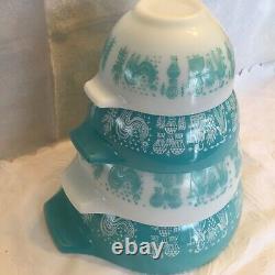 VINTAGE PYREX Amish BUTTERPRINT Nesting Cinderella 4 Bowls Turquoise White
