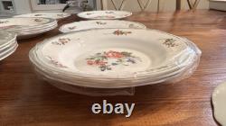 VTG Arcopal Provincial Milk Glass Floral Scalloped 7 Plates & 8 Bowls France