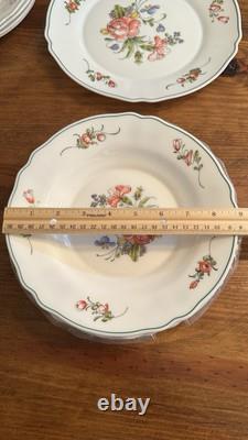 VTG Arcopal Provincial Milk Glass Floral Scalloped 7 Plates & 8 Bowls France