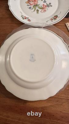 VTG Arcopal Provincial Milk Glass Floral Scalloped 7 Plates & 8 Bowls France