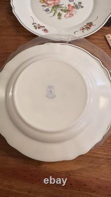 VTG Arcopal Provincial Milk Glass Floral Scalloped 7 Plates & 8 Bowls France