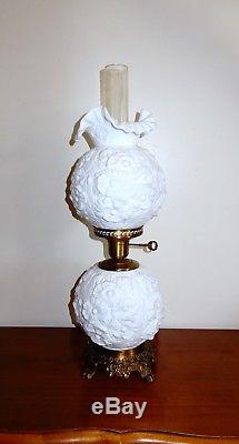 VTG Fenton White Poppy Milk Glass Gone With The Wind Parlor Lamp Beautiful