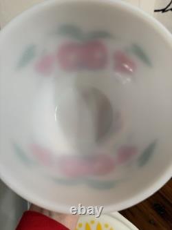 VTG Fire King Apples And Cherries Splash Proof Mixing Bowls Complete Set Of 4