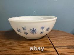 VTG McKee Milk Glass Blue Snowflake Tom & Jerry Punch Bowl Beaded Edge & Cups