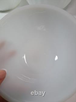 VTG Set Of 3 Anchor Hocking FireKing White Milk Glass Mixing Bowls Swirl Pattern