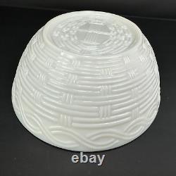 VTG Westmoreland Fox On Nest Basket Covered Dish Milk Glass Yellow Eye Farmhouse