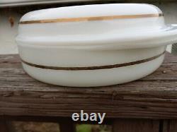 Very Rare Vintage Pyrex 8 Casserole #221 White with 684 opal lid Gold Band Stripe