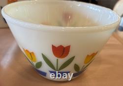 Vintage 1940s Fire King Tulip Custard Glass Mixing Nesting Bowl Set