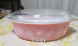 Vintage 1950s Pyrex 045 Pink Daisy 2 1/2 Quart Casserole Dish With Lid FREE SHIP