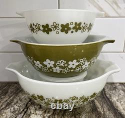 Vintage 3 Pyrex Spring Blossom Green Crazy Daisy Cinderella Mixing Bowls