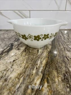 Vintage 3 Pyrex Spring Blossom Green Crazy Daisy Cinderella Mixing Bowls