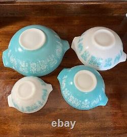 Vintage 4 Pyrex Amish Butterprint Cinderella Mixing Bowls Turquoise/White
