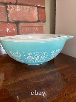 Vintage 4 Pyrex Amish Butterprint Cinderella Mixing Bowls Turquoise/White