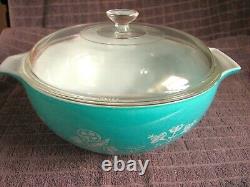 Vintage 443 PYREX BOWL & LID Needlepoint Turquoise 1958 Embroidery 2 1/2 Qt