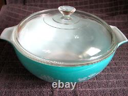 Vintage 443 PYREX BOWL & LID Needlepoint Turquoise 1958 Embroidery 2 1/2 Qt