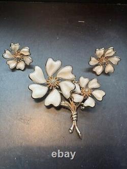 Vintage Barclay Signed Jewelry Set White Milk Glass Floral Brooch Earrings