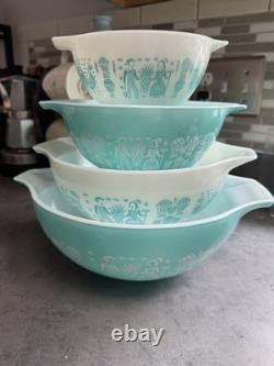 Vintage Butterprint Blue Pyrex Glass Set of 4 Nesting bowls
