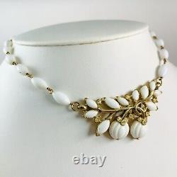 Vintage CROWN TRIFARI Alfred Philippe White Milk Glass Poured Glass Necklace 15