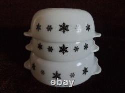 Vintage Crown JAJ Gaiety Pyrex set of 4 mixing bowls (no lids) Black snowflakes