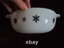 Vintage Crown JAJ Gaiety Pyrex set of 4 mixing bowls (no lids) Black snowflakes