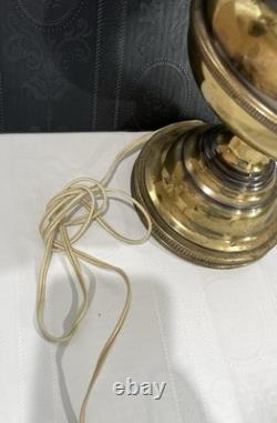 Vintage Diamond Quilted White Milk Glass Hurricane Lamp 20 In Brass Tested Works