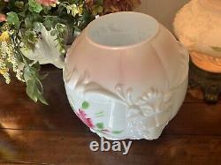 Vintage Embossed Milk Glass 3 Way Gone with the Wind Lamp