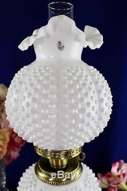 Vintage Fenton Art Glass GWTW White Milkglass Hobnail Electric Lamp Excellent