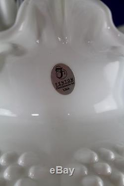 Vintage Fenton Art Glass GWTW White Milkglass Hobnail Electric Lamp Excellent