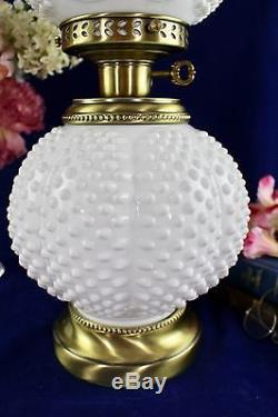 Vintage Fenton Art Glass GWTW White Milkglass Hobnail Electric Lamp Excellent