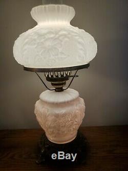 Vintage Fenton Gwtw Milk Glass Poppy Flower Accent Table Lamp Hard To Find