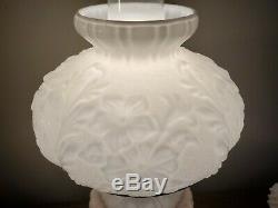 Vintage Fenton Gwtw Milk Glass Poppy Flower Accent Table Lamp Hard To Find