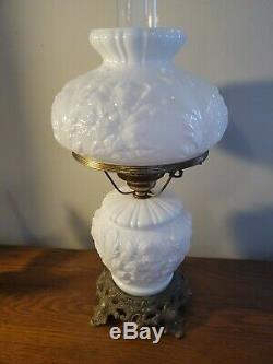 Vintage Fenton Gwtw Milk Glass Poppy Flower Accent Table Lamp Hard To Find