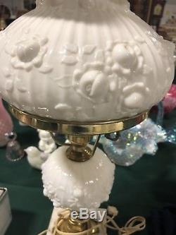 Vintage Fenton Milk Glass Rose Table Lamp Ruffled Crimped Flowers Roses