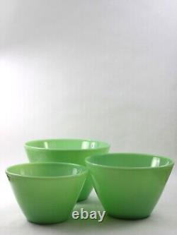 Vintage Fire King Oven Ware Jadeite Milk Glass Splash Proof Nesting Bowl Set