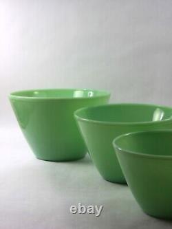 Vintage Fire King Oven Ware Jadeite Milk Glass Splash Proof Nesting Bowl Set