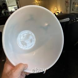 Vintage Fire King Ware Gazelle Milk Glass Mixing/Serving Bowl 9.5