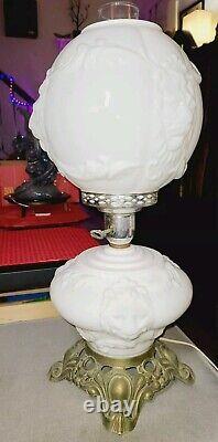 Vintage Gone With The Wind Hurricane Milk Glass 3D Relief Lamp Lion