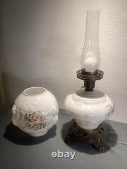 Vintage Gone With The Wind Lamp/ Beautiful Roses Pattern Milk Glass 3 Way Switch