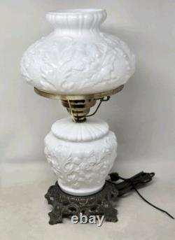 Vintage Gone With The Wind Phoenix Wild Rose White Milk Glass 3-Way Lamp