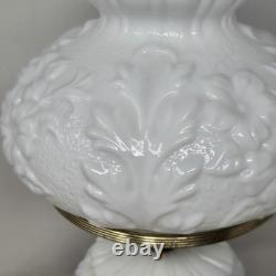 Vintage Gone With The Wind Phoenix Wild Rose White Milk Glass 3-Way Lamp