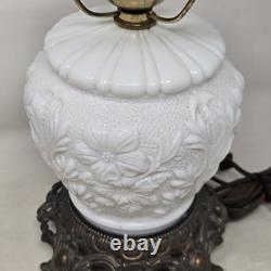 Vintage Gone With The Wind Phoenix Wild Rose White Milk Glass 3-Way Lamp