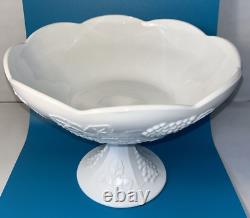 Vintage Gorgeous Pedestal Bowl Milk Glass Fruit Grapes Large Scallop Colony Foil