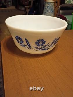 Vintage Hazel Atlas Blue Cornflower Milk Glass Set Of 3