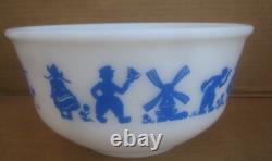 Vintage Hazel Atlas Blue Dutch Boy & Girl 9 Mixing Bowl in Excellent Condition