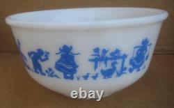 Vintage Hazel Atlas Blue Dutch Boy & Girl 9 Mixing Bowl in Excellent Condition