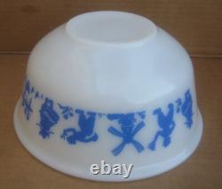 Vintage Hazel Atlas Blue Dutch Boy & Girl 9 Mixing Bowl in Excellent Condition